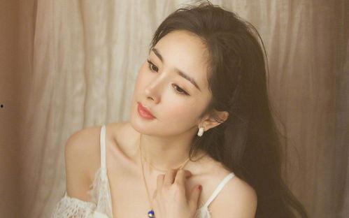 吃瓜娱乐杨幂是谁啊视频,揭秘“吃瓜娱乐”视频中的明星魅力